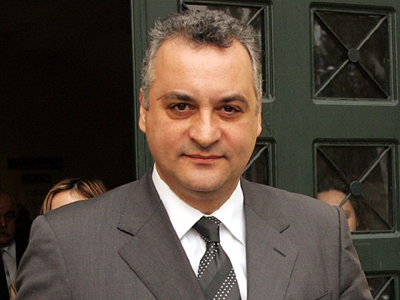 Eγώ δεν πάω Μέγαρο, θα μείνω με τον παίδαρο