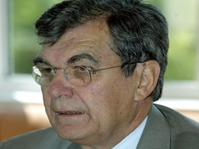 Τα καμώματα των βουλευτών στηλιτεύει ο Κρεμαστινός