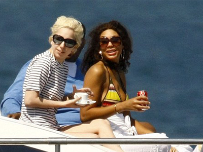 Διακοπές στο Saint Tropez για την Gaga