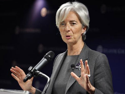 Αλλάζει στάση η Lagarde προς τη Γερμανία για τα short selling