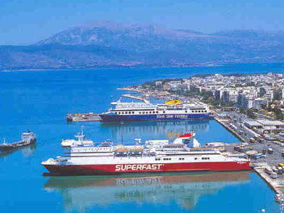 Αυξημένη η κίνηση στο λιμάνι της Πάτρας