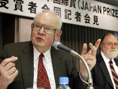 Πέθανε ο “πατέρας της Κλασματικής Γεωμετρίας”