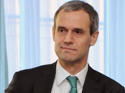 Συντονισμένες προσπάθειες για τη διάσωση της Ελλάδας ζητεί Γερμανός τραπεζίτης