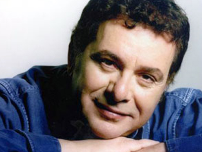 «Συντομογραφίες», η νέα δισκογραφική δουλειά του Μανώλη Μητσιά