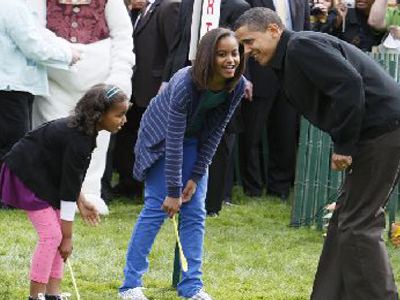 Σε φτωχογειτονιά γιόρτασε το Πάσχα ο Ομπάμα
