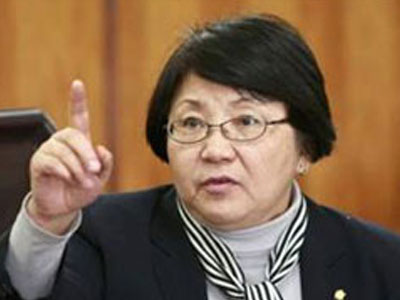 Την παραίτηση Μπακίγεφ ζητεί η κυβέρνηση του Κιργιστάν