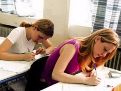 Αναστέλλει την αποχή της η ΟΛΜΕ