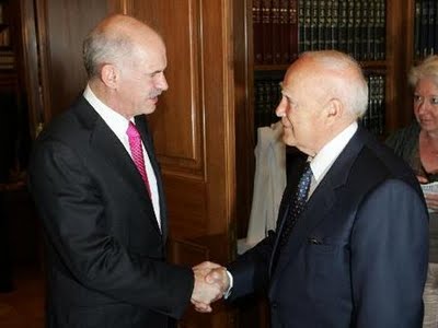 Τη Δευτέρα η συνάντηση Παπούλια-Παπανδρέου