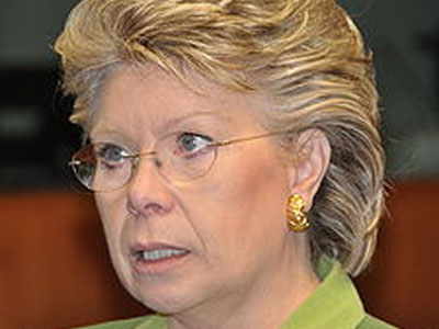 «Ξεσπάθωσε» η Redding για το θέμα των Ρομά