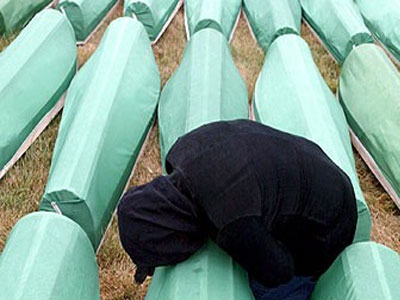 Στο φως λείψανα από το έγκλημα στη Σρεμπρένιτσα