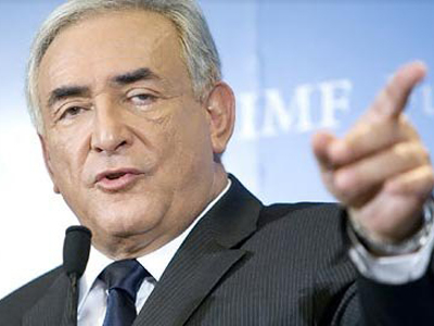 Στήριξη-express προς την Ελλάδα εξήγγειλε ο Dominique Strauss-Kahn