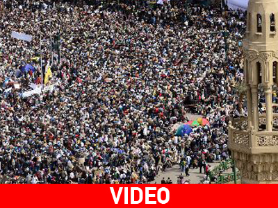 Εκατοντάδες χιλιάδες πολίτες στην πλατεία Tahrir