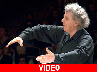 Αποθέωσαν τον Μίκη στο Ηράκλειο