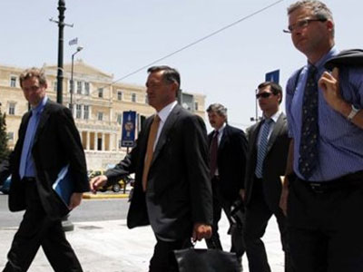 Κρίσιμες διαβουλεύσεις κυβέρνησης – Τρόικα τη Δευτέρα