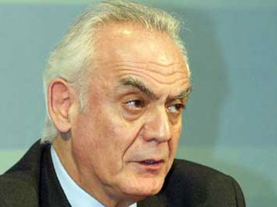 Ένα ταξάκι για τον Άκη