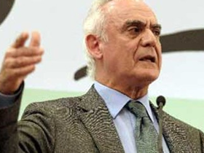 Αναστολή της κομματικής ιδιότητας του Άκη εισηγείται το ΠΑΣΟΚ