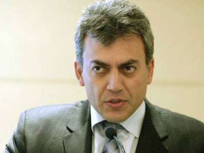 ΝΔ: Η κυβέρνηση μειώνει τις συντάξεις