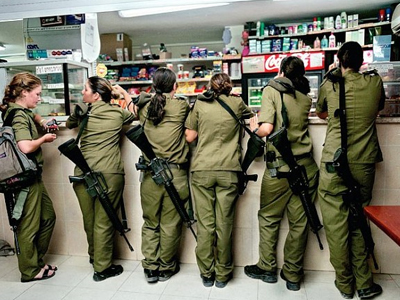 Την «έπεσε» σε 4.000 γυναίκες, ναούμ…