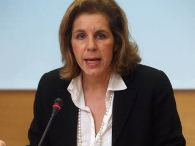 Άφησε το γάμο και πήγε για πουρνάρια η υφυπουργός