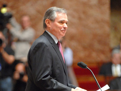 Στις αρχές Μαΐου αποφασίζουν οι Γάλλοι για τη στήριξη της Ελλάδας