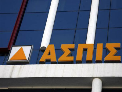 Παρατείνεται η ταλαιπωρία για τους ασφαλισμένους σε Aspis και Commercial