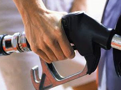 Υπεγράφη η αγορανομική διάταξη για τις τιμές των υγρών καυσίμων