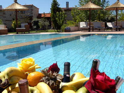 Ρίχνουν τις τιμές οι ξενοδόχοι της Χαλκιδικής