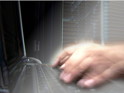 «Ανέβαζε» γυμνές φωτογραφίες της πρώην του στο διαδίκτυo