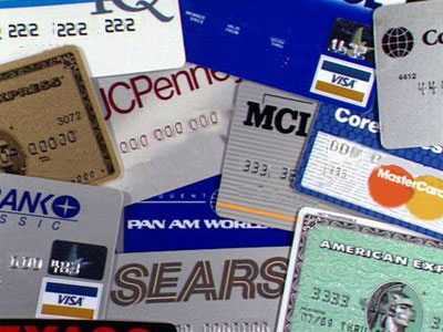 «Στη σέντρα» τρεις εταιρείες για πιστωτικά προϊόντα -«μαϊμού»