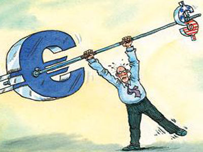 Σε χαμηλό ενός έτους η ισοτιμία ευρώ – δολαρίου