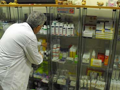 Συνεδριάζουν εκτάκτως αύριο οι φαρμακοποιοί