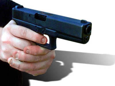 Τους σκότωσε επειδή έβρισαν το κόμμα του…