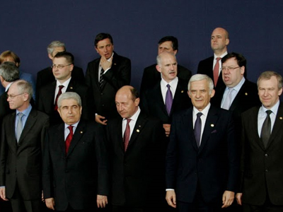 Δρομολογείται συναίνεση για το αναθεωρημένο Μάαστριχτ