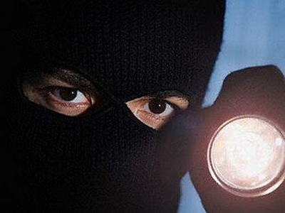 Της έκλεψαν 1.570 ευρώ