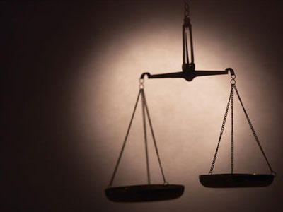 Αποχή των δικηγόρων στις 5 Μαΐου