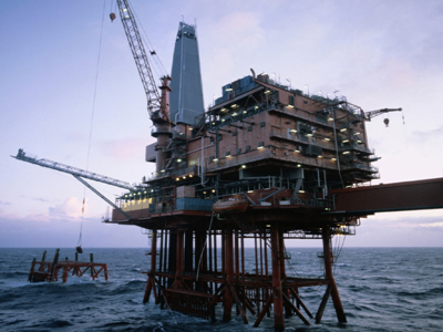 Πάνω από τα 74 δολάρια ο «μαύρος χρυσός»