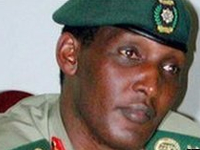 Στο εδώλιο τέσσερις για την επίθεση σε στρατηγό της Ρουάντας