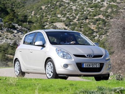 Συνεχίζεται η πτώση στις πωλήσεις καινούριων αυτοκινήτων