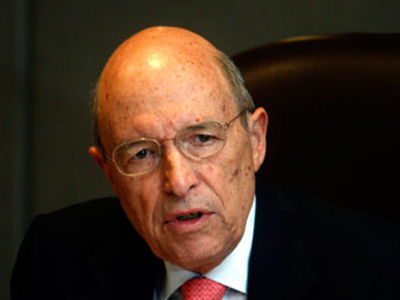 Οργή Σημίτη για τις δηλώσεις Juncker