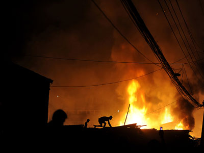 Στάχτη έγινε παραγκούπολη στις Φιλιππίνες