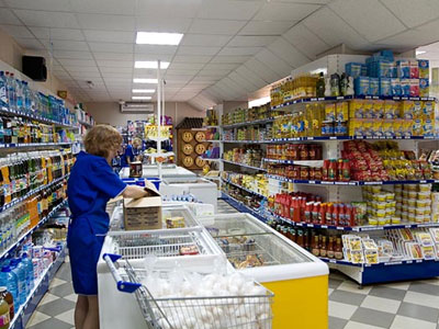 Επιφυλακτικότεροι οι Έλληνες στις αγορές τους