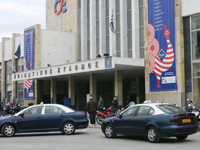 Στη «μέγγενη» της Τροχαίας τα ταξί στο Σιδηροδρομικό Σταθμό Θεσσαλονίκης