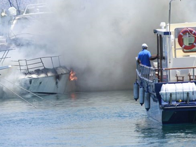 Φωτιά σε θαλαμηγό στην Λευκάδα