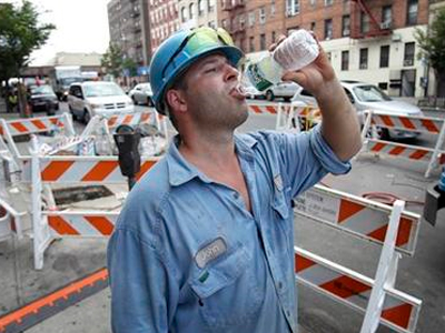 Ψάχνουν για λίγη δροσιά