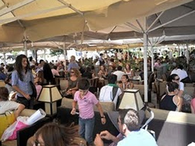 Ρυθμίσεις για τα τραπεζοκαθίσματα στην πλατεία Αριστοτέλους