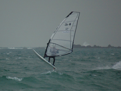 Βγήκε στ’ ανοιχτά με θαλασσοταραχή