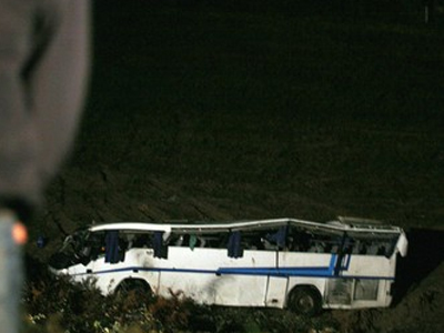 Τουλάχιστον 12 φοιτήτριες νεκρές σε τροχαίο δυστύχημα Τουλάχιστον 12 φοιτήτριες νεκρές σε τροχαίο δυστύχημα