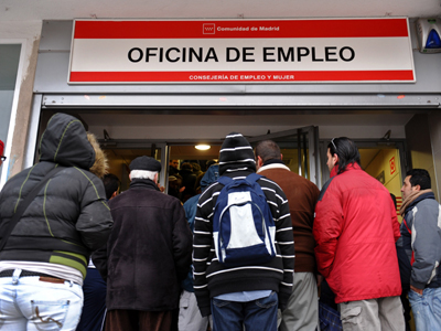 Βουλιάζει και η Ιταλία από την ανεργία των νέων