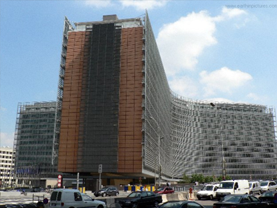 Στο δεύτερο στάδιο επιτήρησης η Ελλάδα και… επισήμως