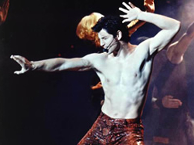 O Σάκης Ρουβάς ανοίγει καφετέρια